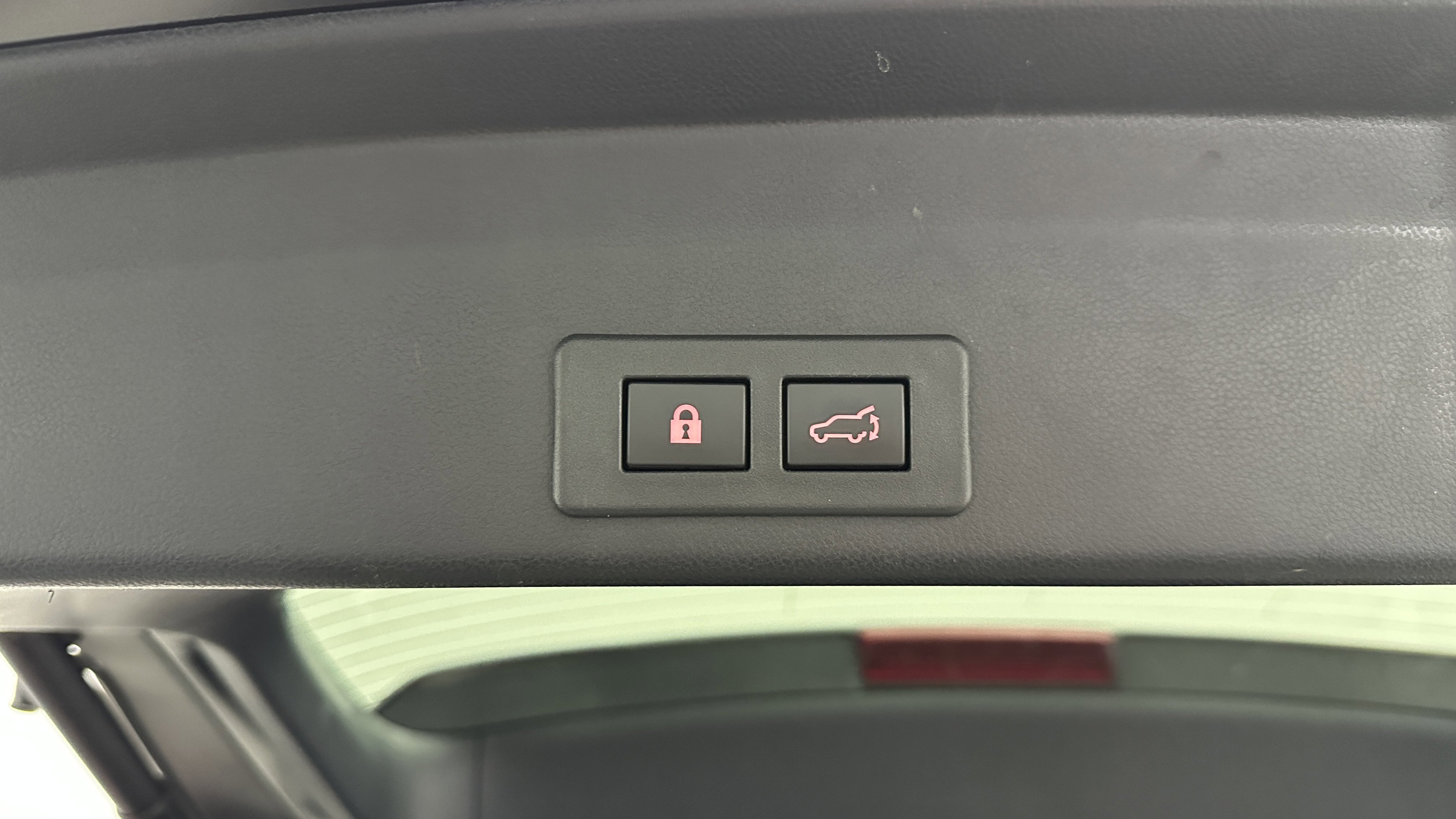 Used 2023 Subaru Ascent Limited image 34