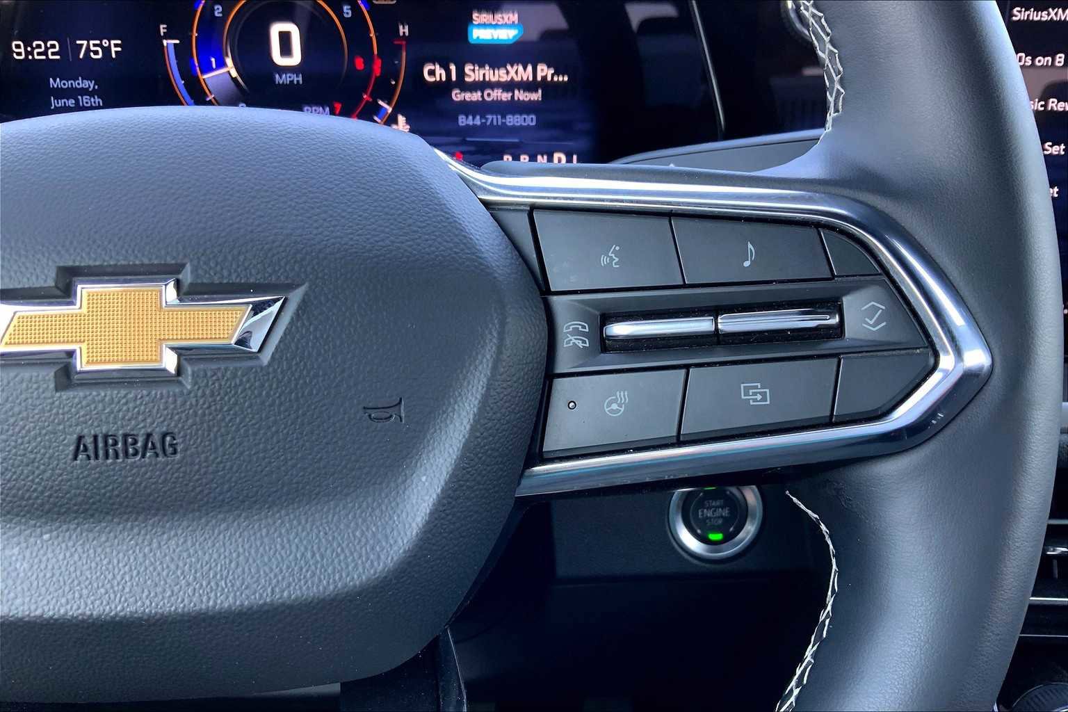 Used 2024 Chevrolet Traverse LT image 24