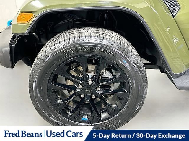 Used 2022 Jeep Wrangler Unlimited Sahara w/ Cold Weather Group image 40