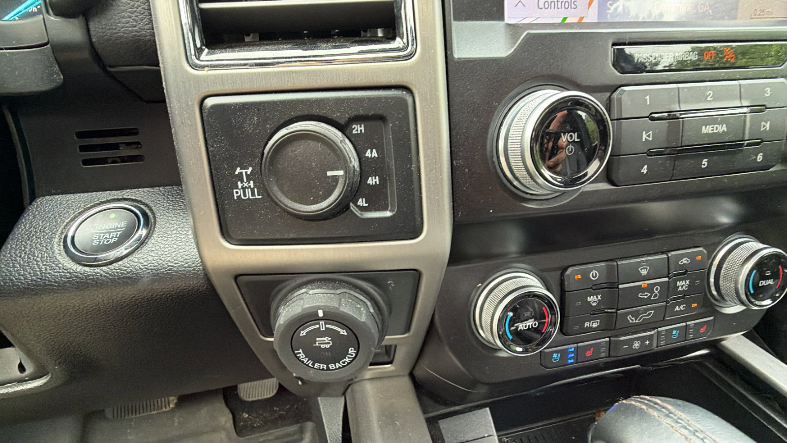 Used 2020 Ford F150 Platinum w/ Equipment Group 701A Luxury AWD/4WD image 35