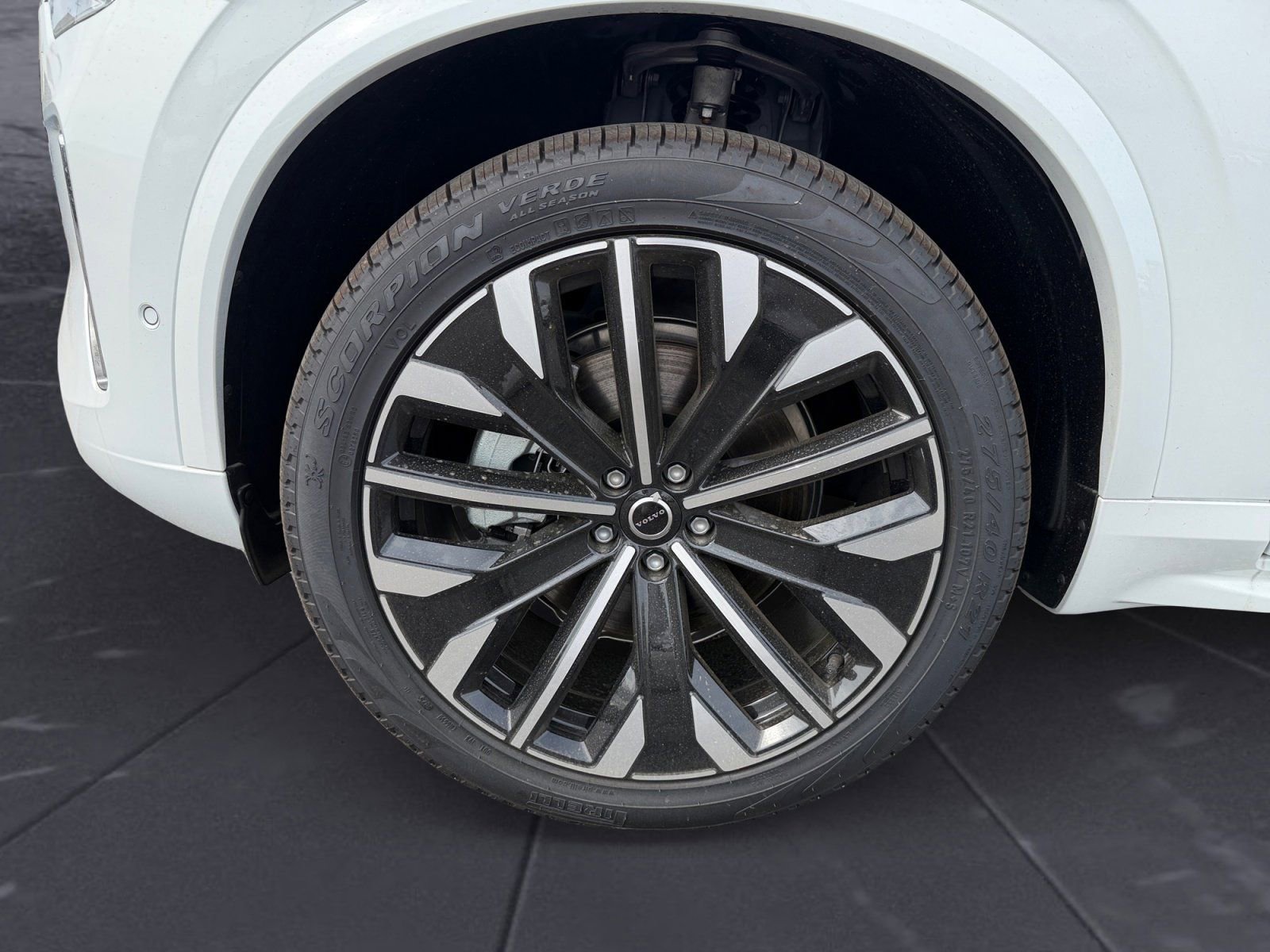 New 2026 Volvo XC90 B6 Ultra w/ Protection Package AWD/4WD image 14