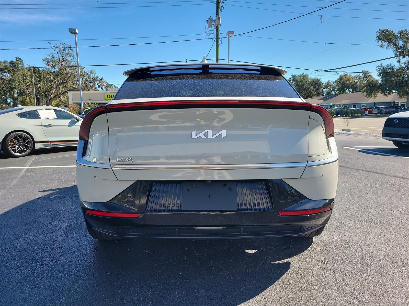 Used 2022 Kia EV6 GT-Line w/ First Edition Package image 7