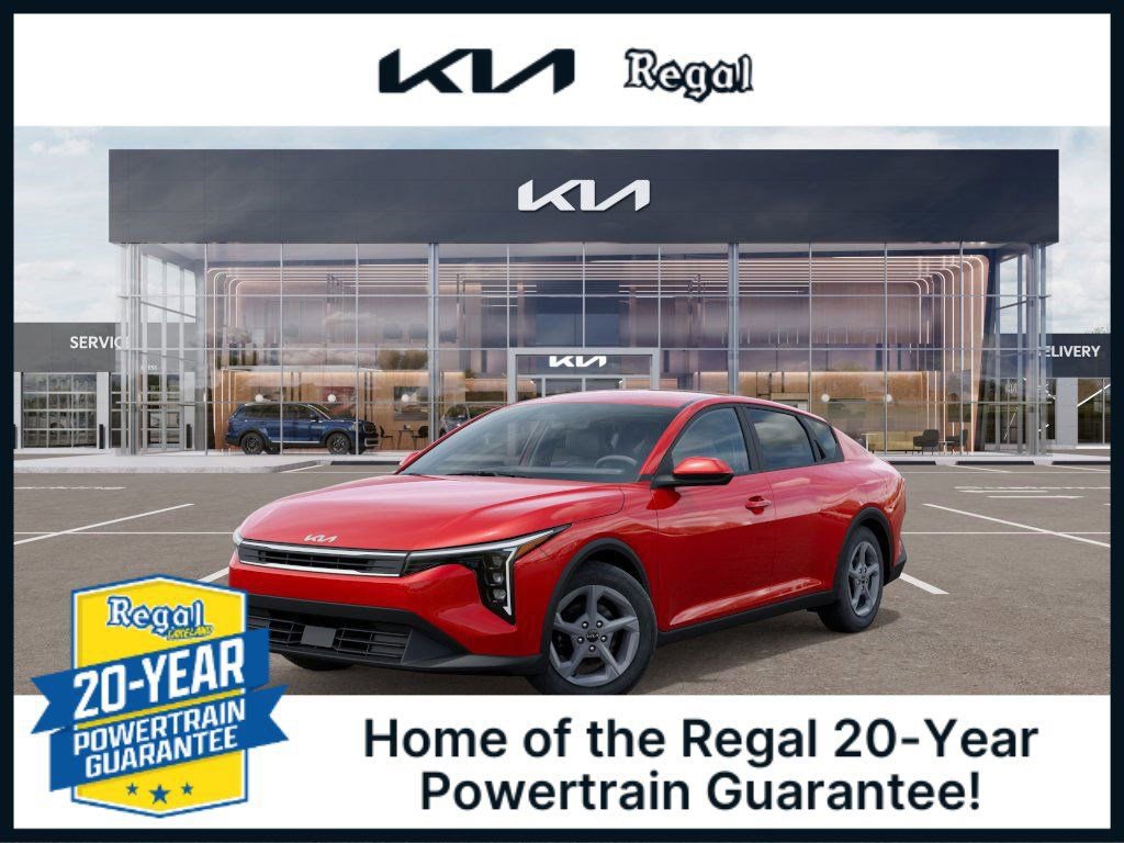 New 2025 Kia K4 LXS image 1