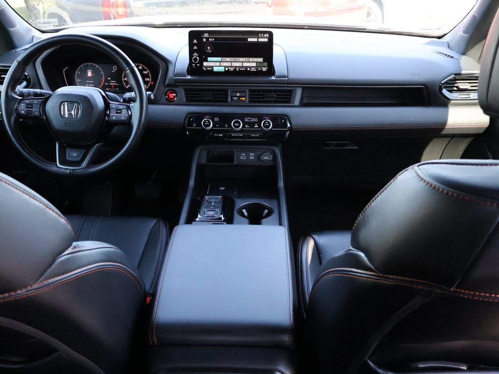 Certified 2025 Honda Pilot TrailSport image 14