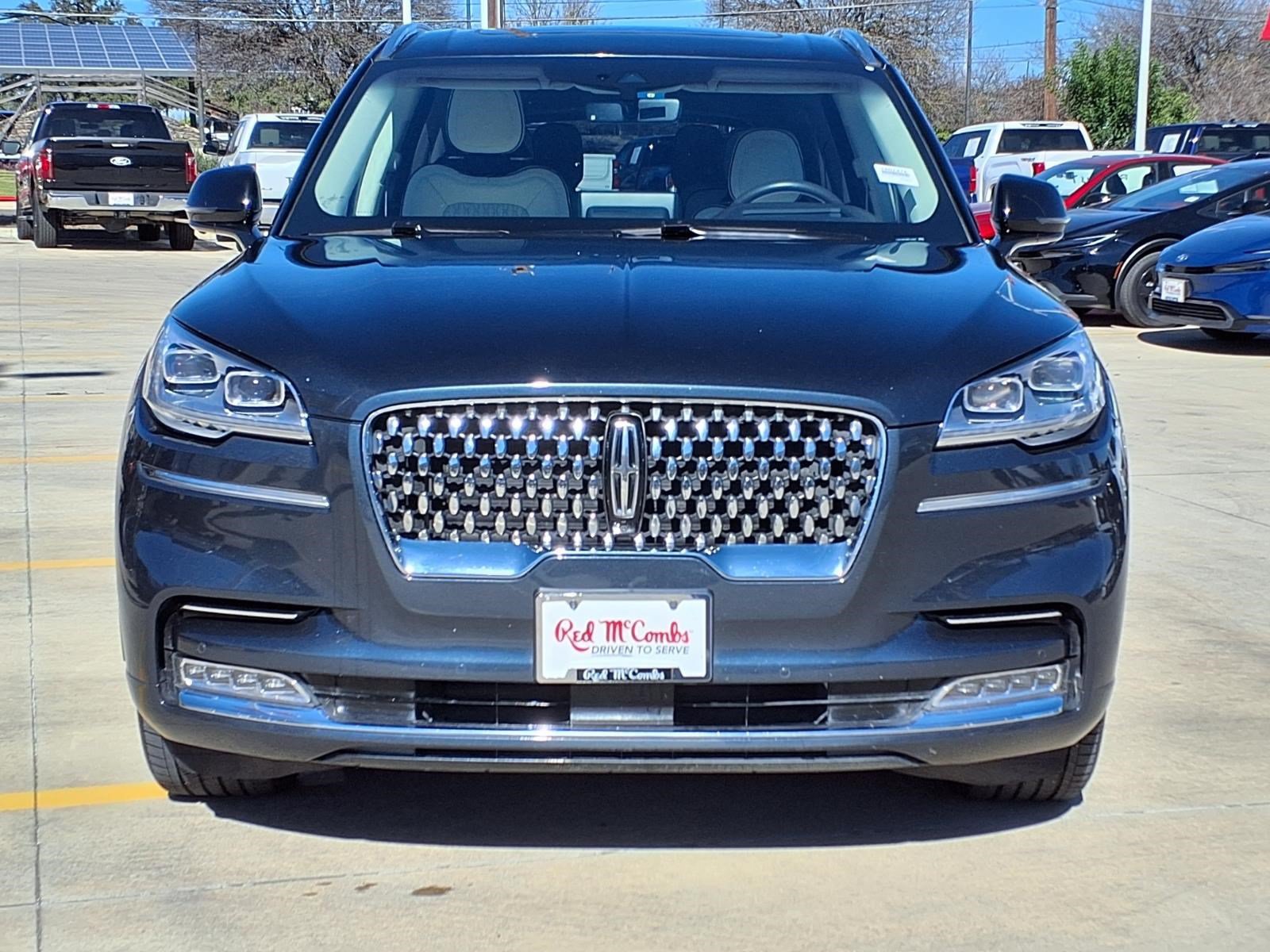 Used 2023 Lincoln Aviator Black Label w/ Class IV Trailer Tow Package AWD/4WD image 2