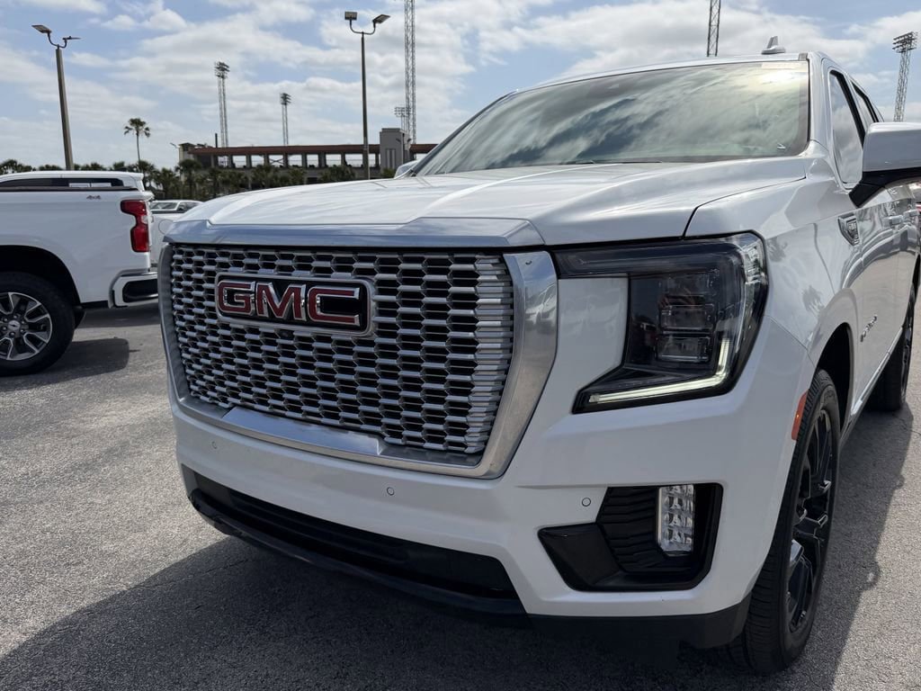 Certified 2023 GMC Yukon Denali w/ LPO, Floor Liner Package AWD/4WD image 10