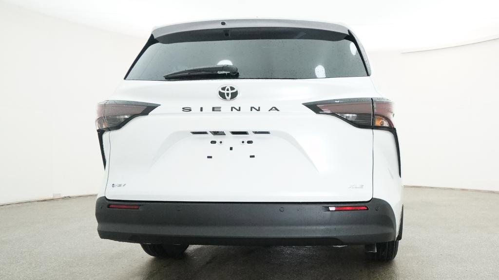 New 2026 Toyota Sienna XLE FWD image 22