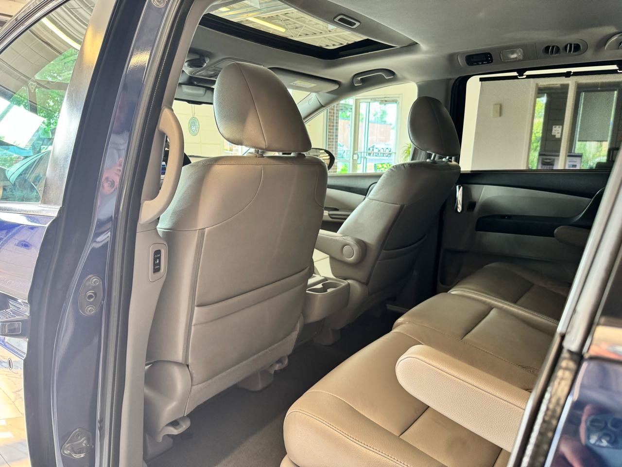 Used 2015 Honda Odyssey EX-L image 19
