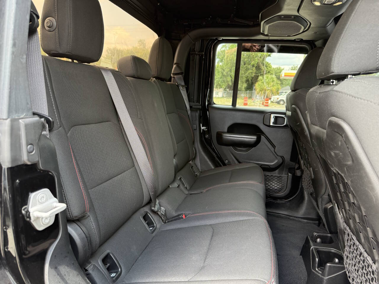 Used 2020 Jeep Gladiator Rubicon AWD/4WD image 23