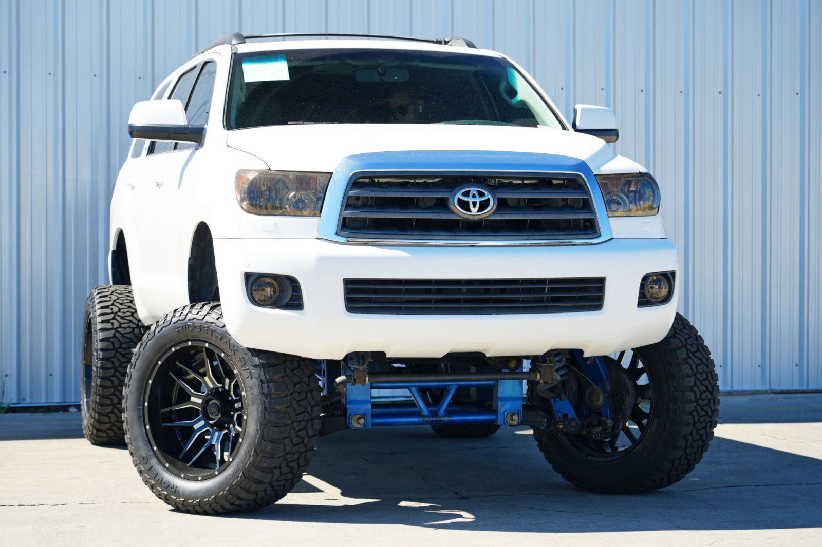 Used 2016 Toyota Sequoia SR5 image 2