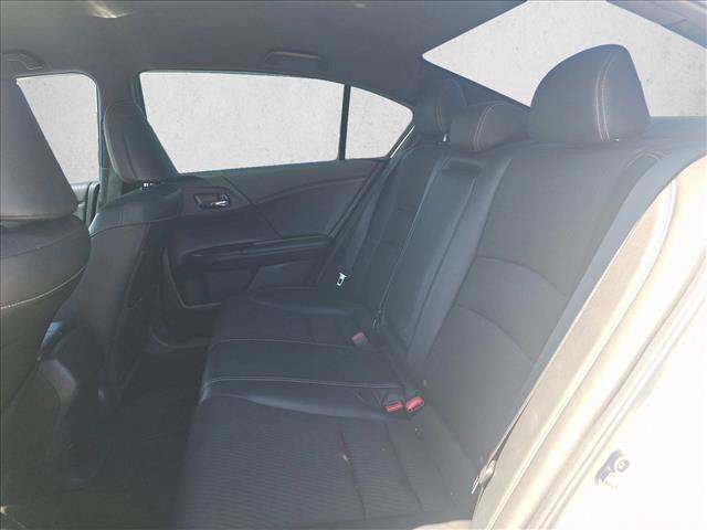 Used 2017 Honda Accord Sport image 13