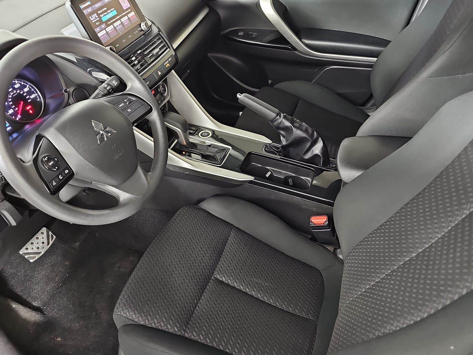 Used 2023 Mitsubishi Eclipse Cross LE AWD/4WD image 15