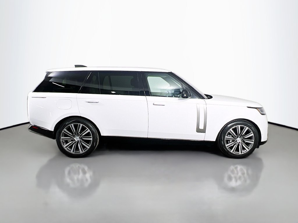Used 2023 Land Rover Range Rover Long Wheelbase SE AWD/4WD image 4