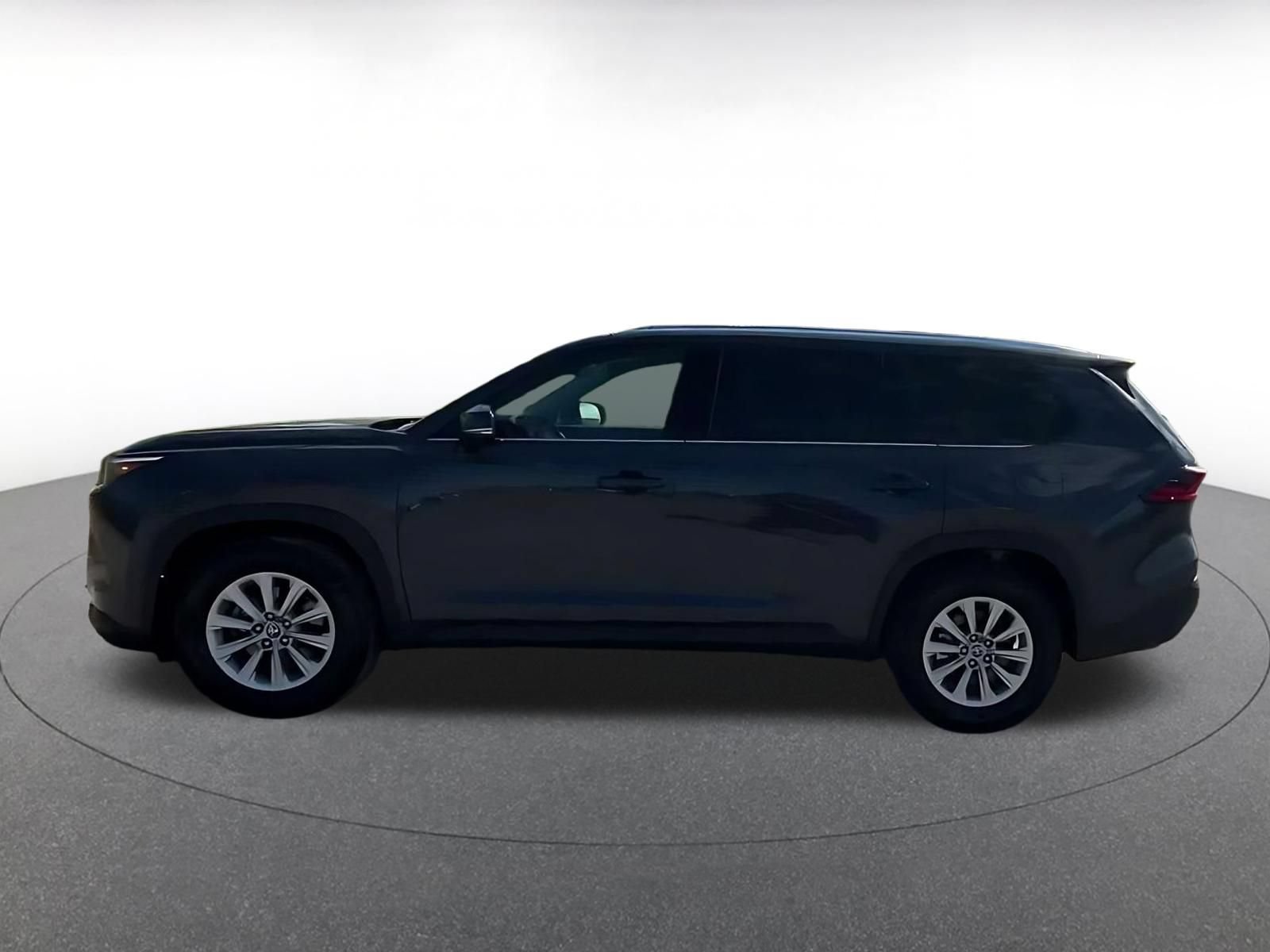 Used 2025 Toyota Grand Highlander FWD image 8