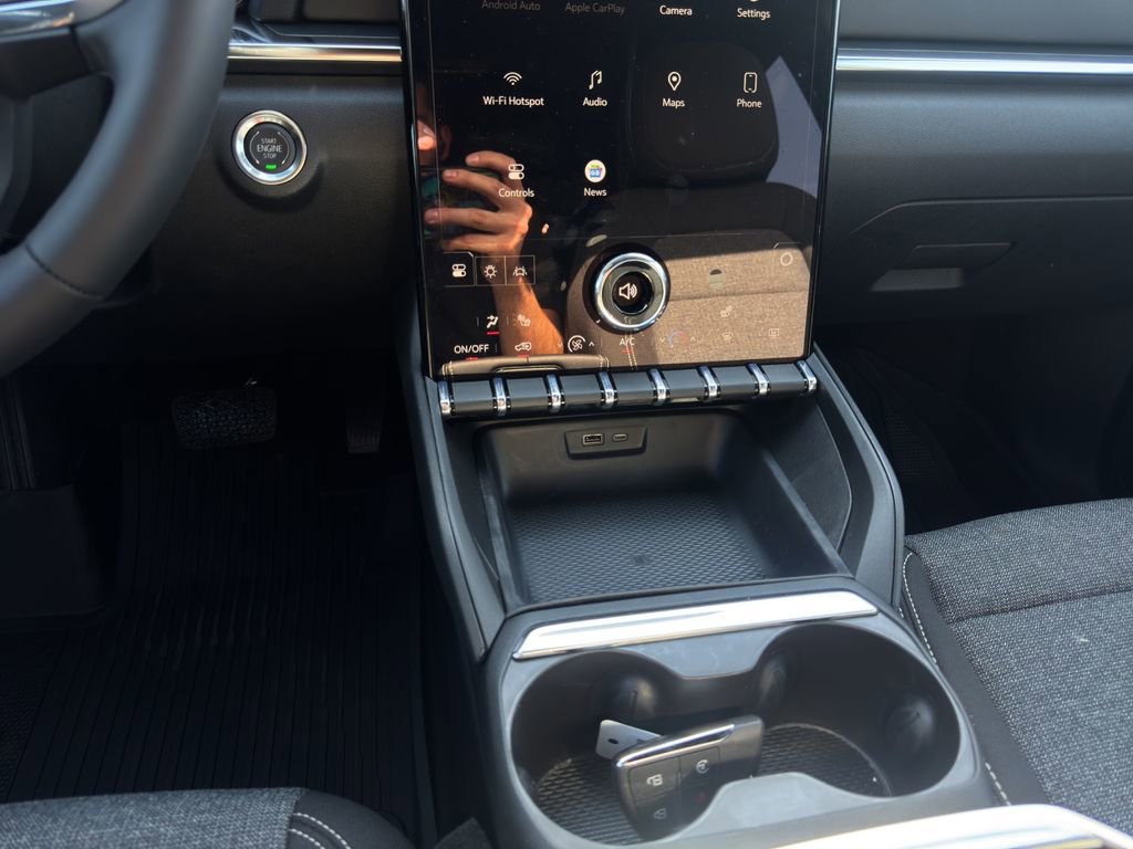 New 2026 GMC Terrain Elevation w/ LPO, Floor Liner Package FWD image 15