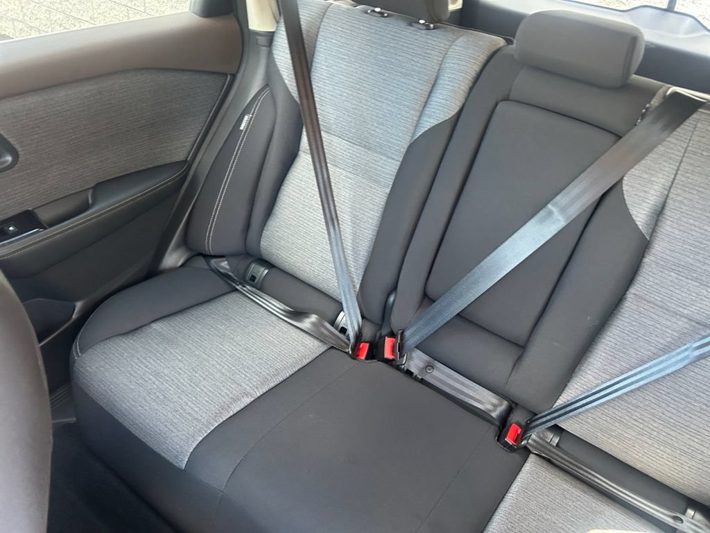 Used 2022 Nissan Rogue SV AWD/4WD image 18