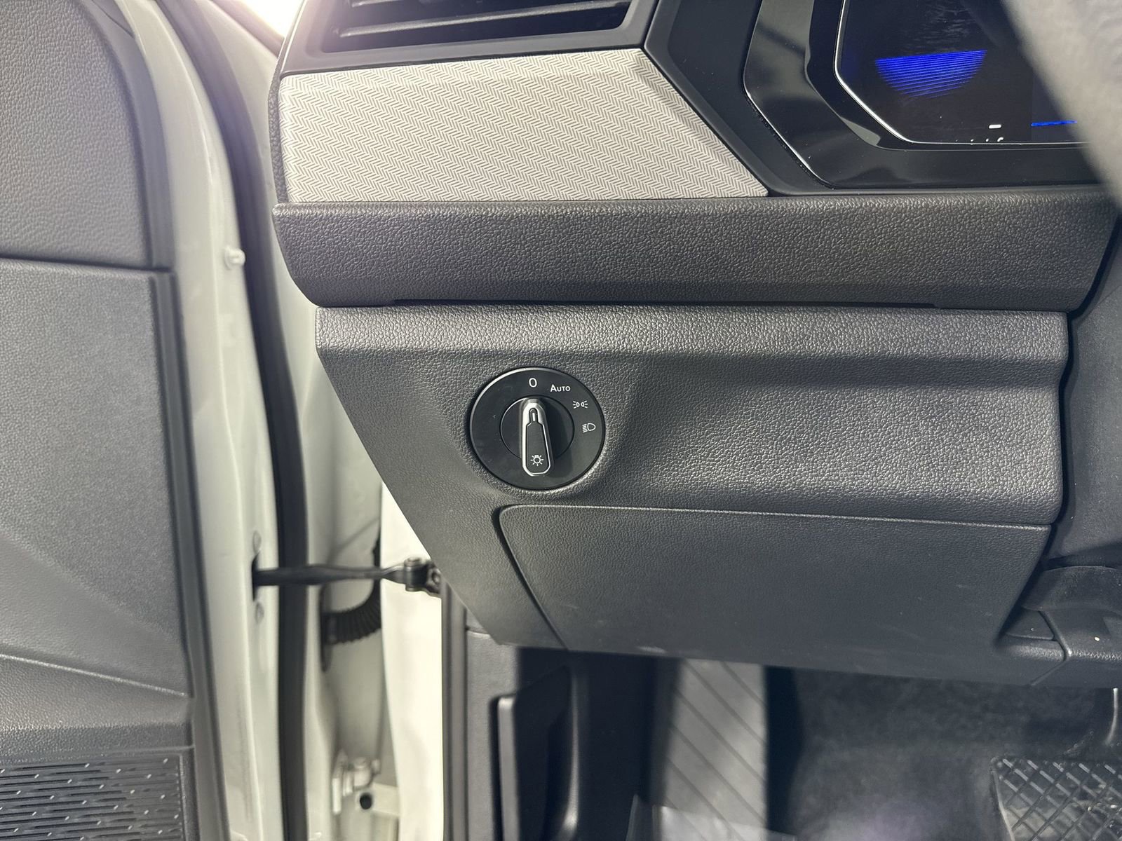 Used 2023 Volkswagen Jetta S image 14