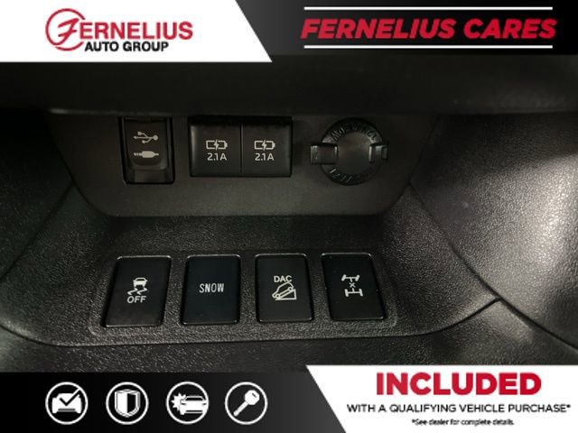 Used 2017 Toyota Highlander XLE w/ Carpet Mat Package AWD/4WD image 41