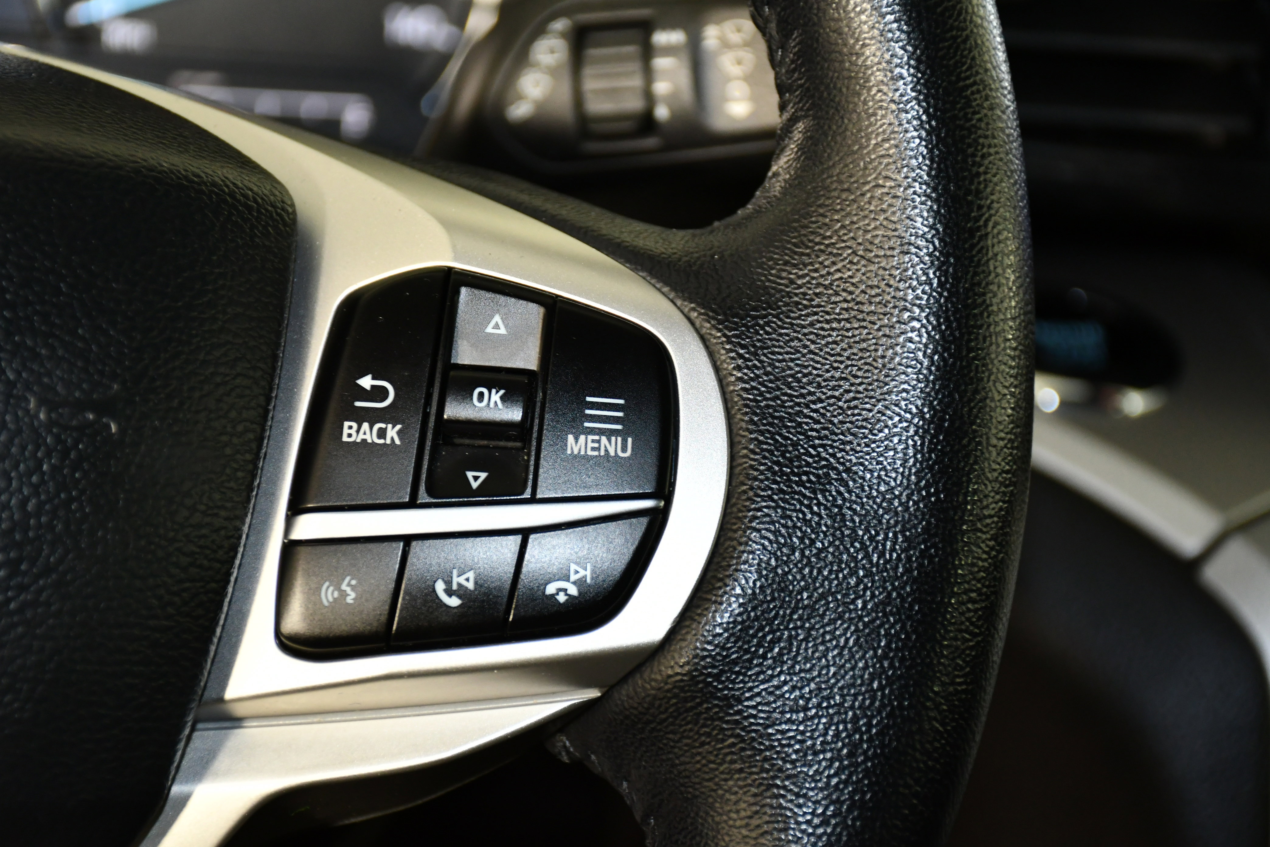 Used 2023 Ford Explorer XLT image 21