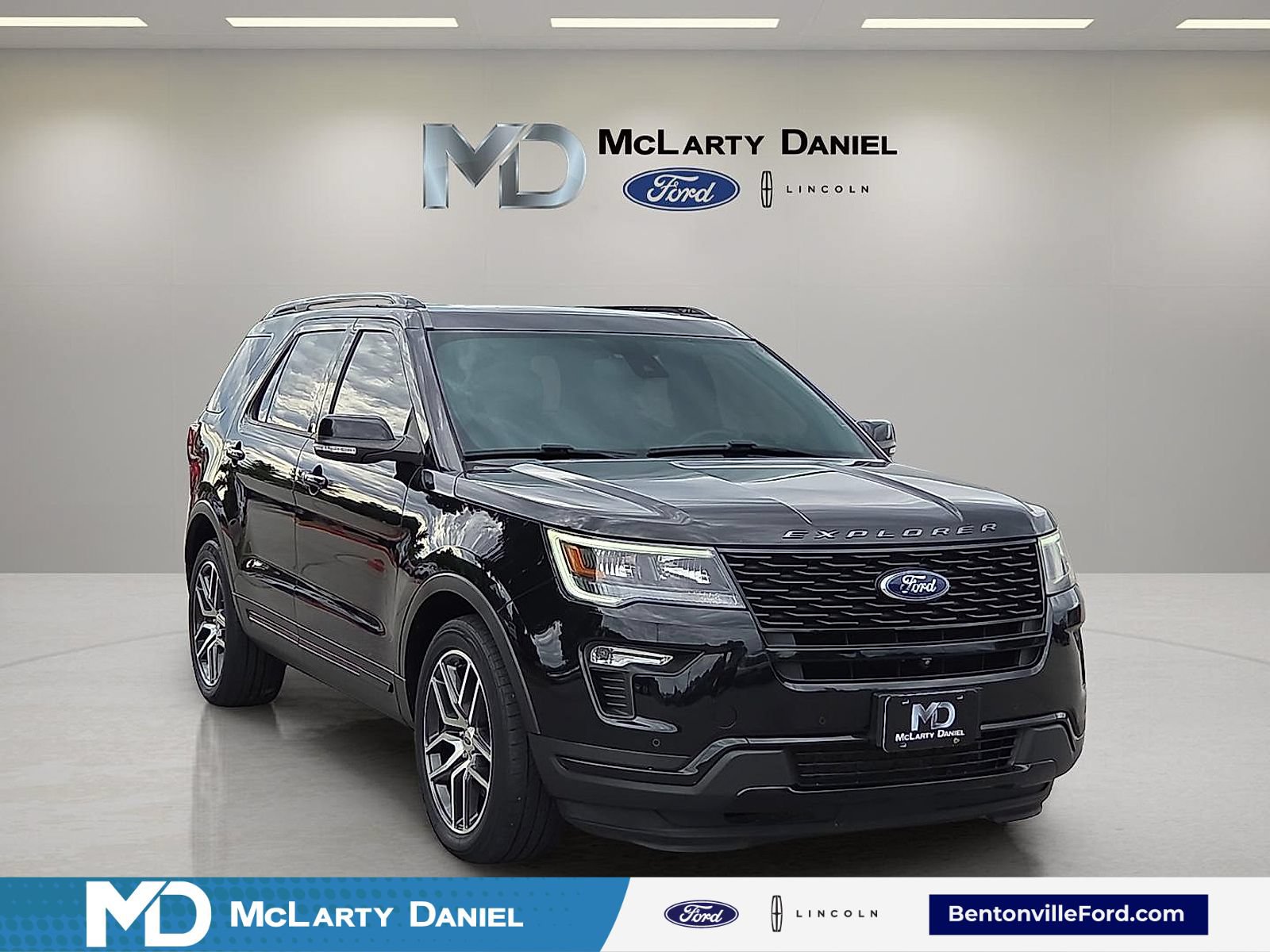 Used 2018 Ford Explorer Sport w/ Equipment Group 401A AWD/4WD image 1