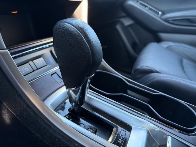 Used 2022 Subaru Ascent Touring AWD/4WD image 31