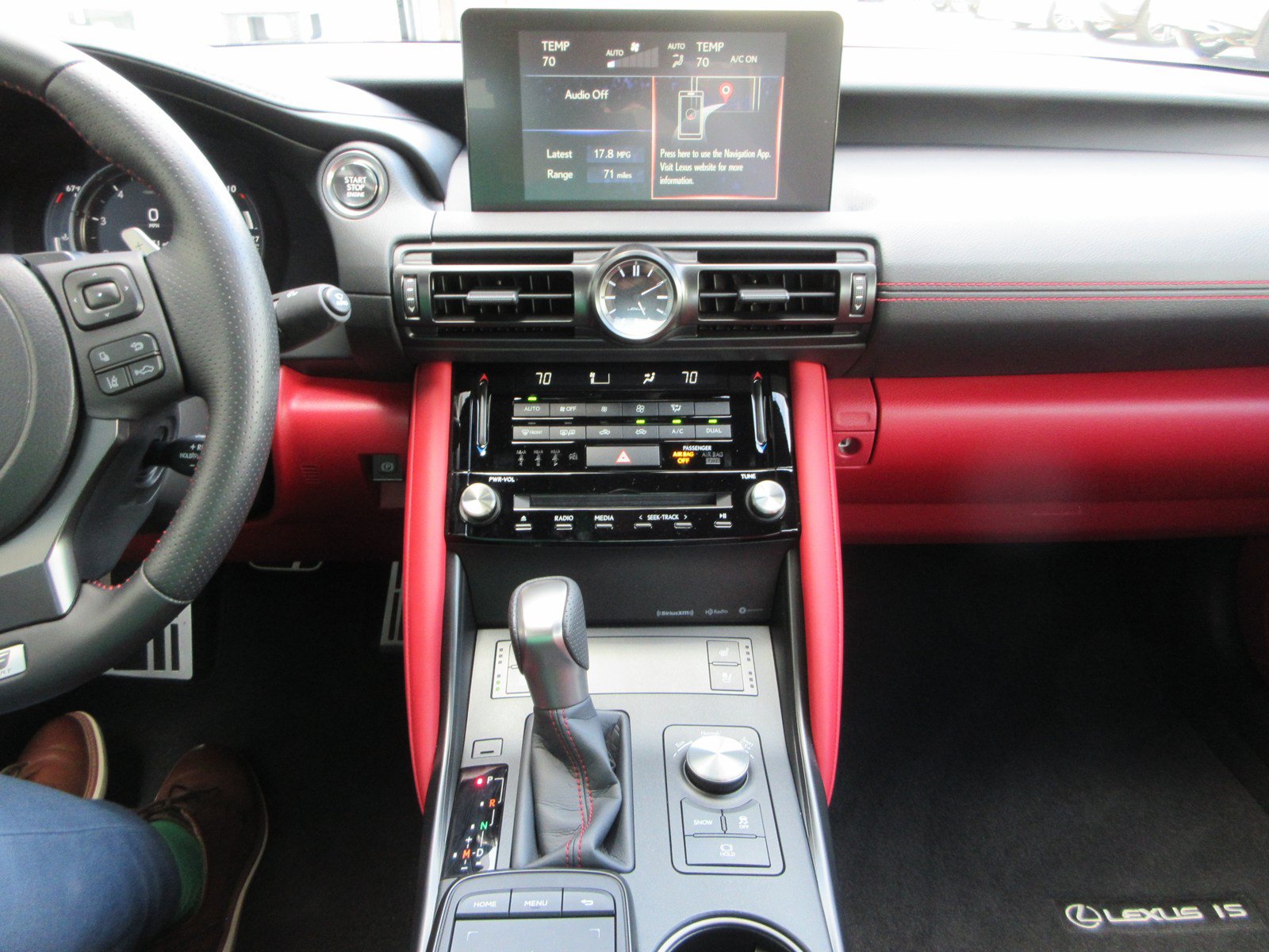 Used 2025 Lexus IS 500 RWD image 40