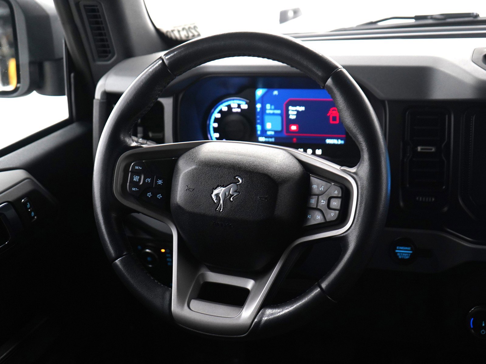 Used 2022 Ford Bronco Big Bend image 14