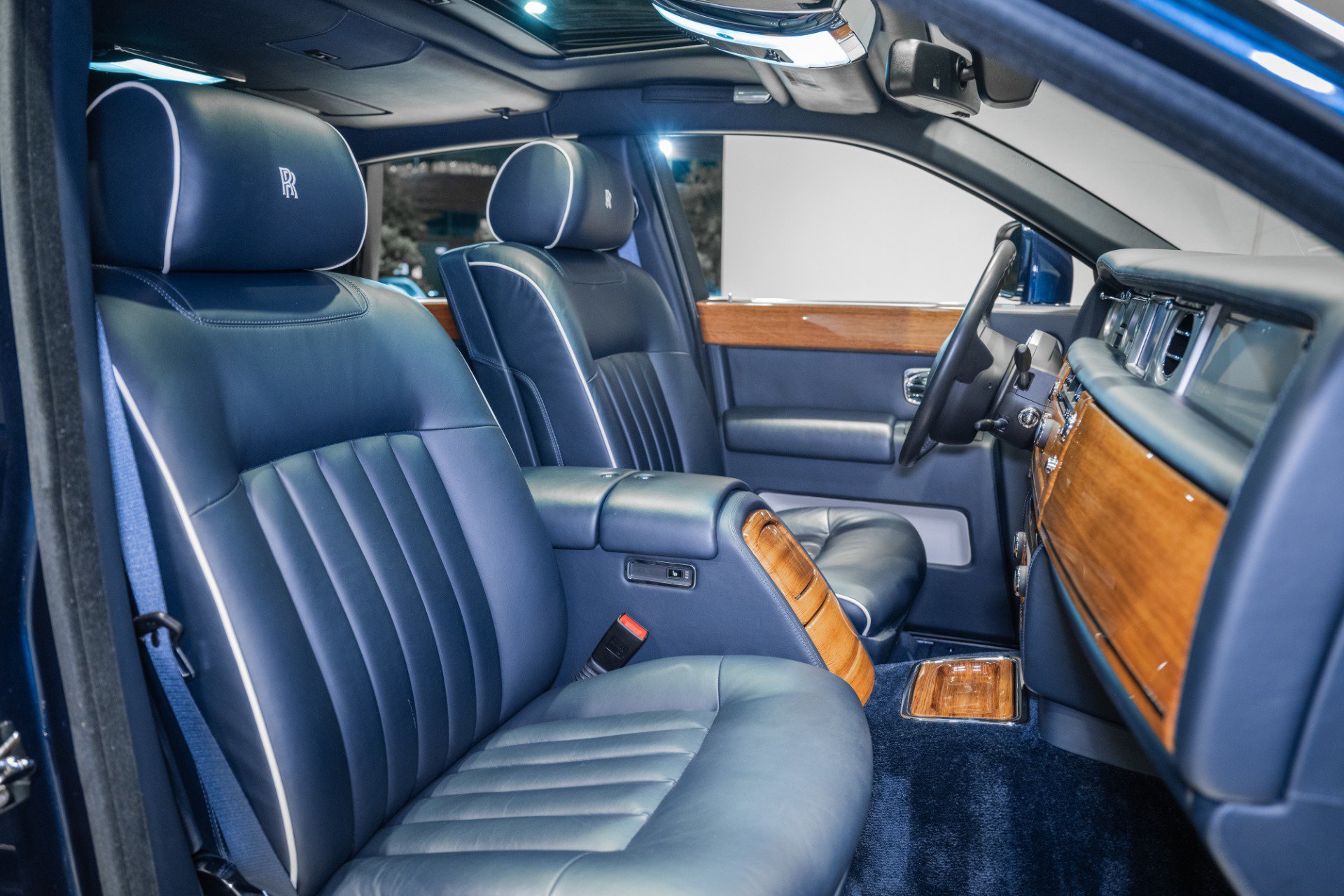 Used 2011 Rolls-Royce Phantom Sedan RWD image 50