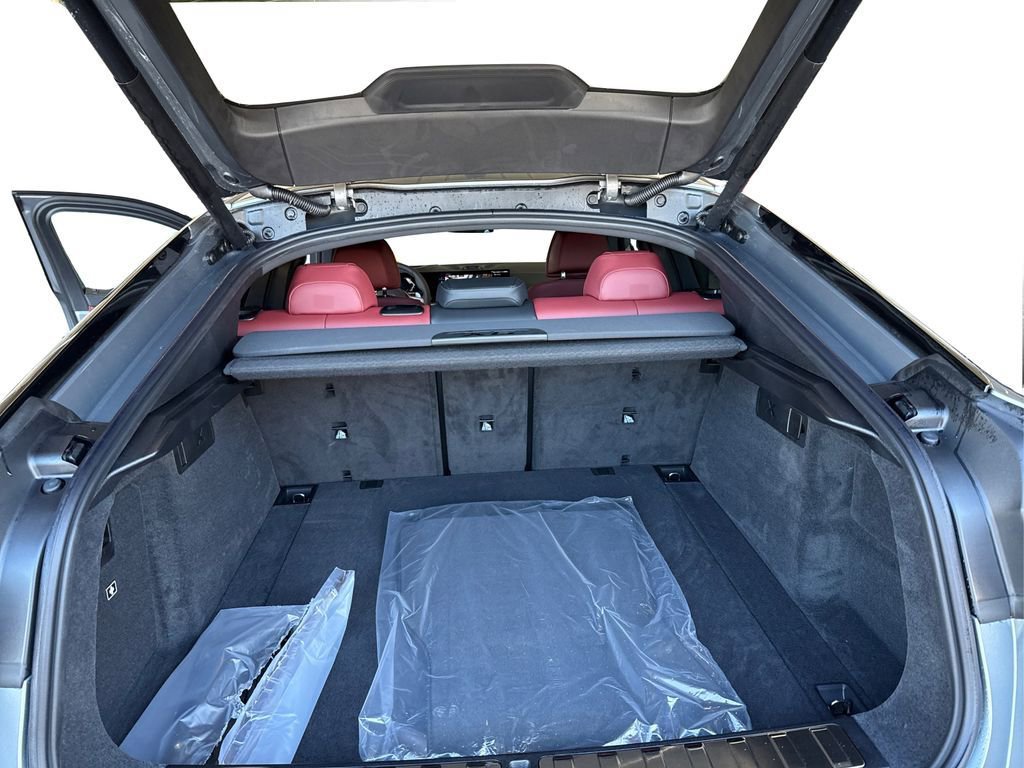 New 2026 BMW X6 M60i w/ Executive Package image 13