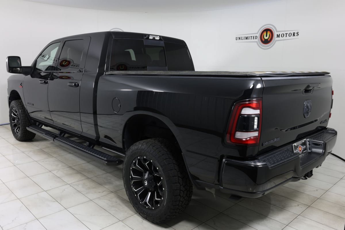Used 2024 RAM 2500 Laramie w/ Night Edition AWD/4WD image 4