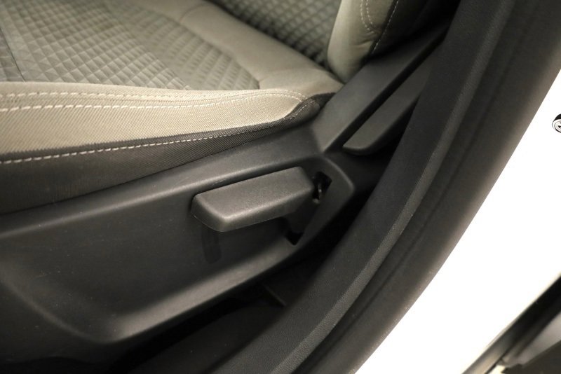 Used 2022 Ford Escape SE w/ SE Sport Appearance Package image 11