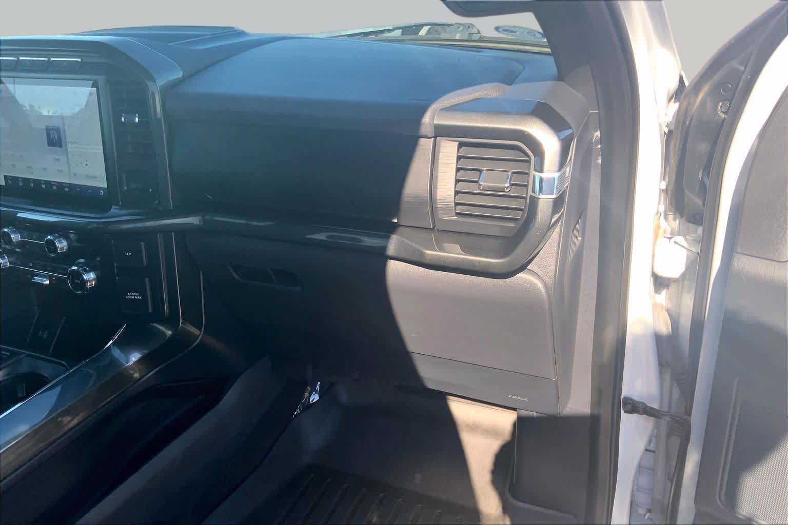 Used 2022 Ford F150 XLT w/ Equipment Group 302A High AWD/4WD image 19