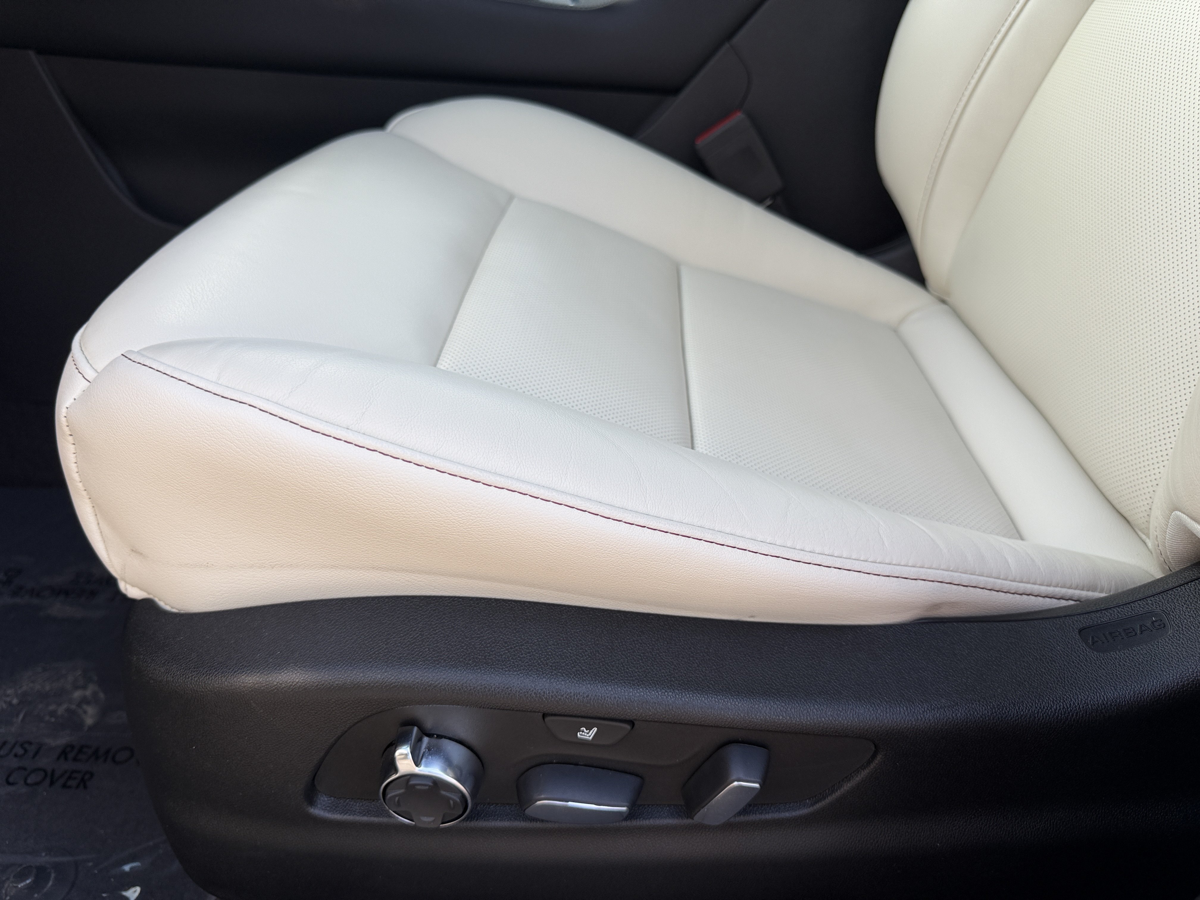 Certified 2023 Cadillac XT4 Sport FWD image 23