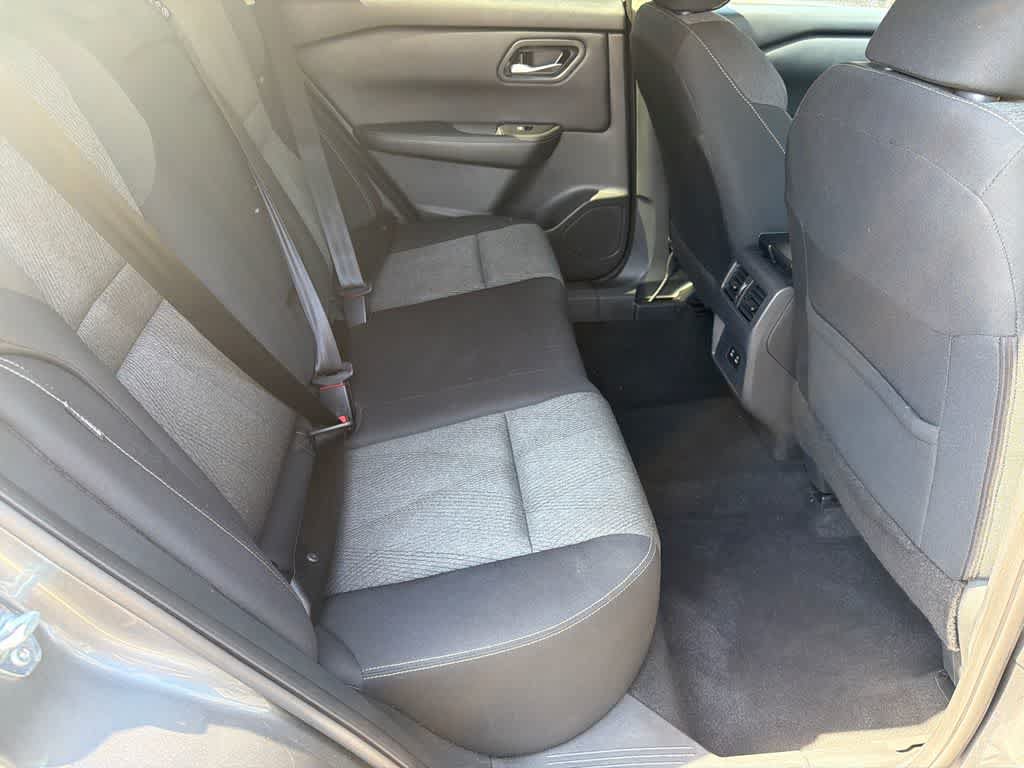 Used 2024 Nissan Rogue SV AWD/4WD image 14