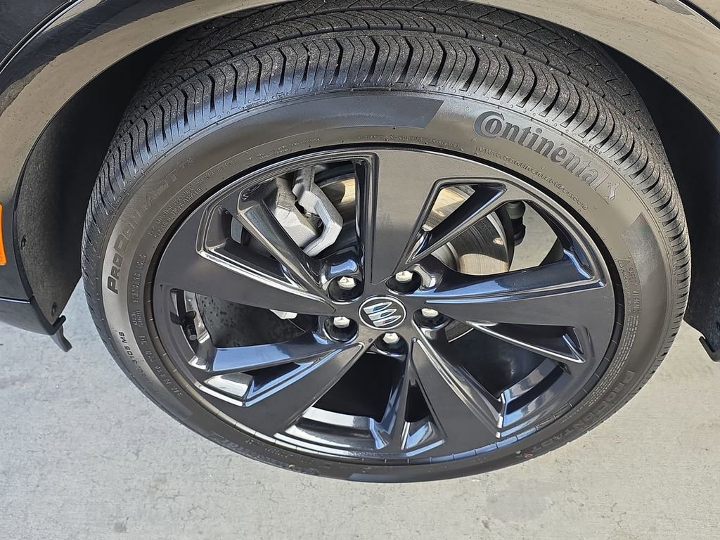 Certified 2025 Buick Envision Sport Touring image 33