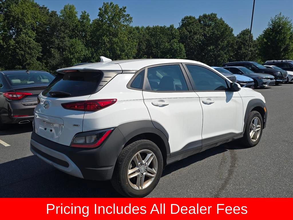 Used 2023 Hyundai Kona SE AWD/4WD image 3