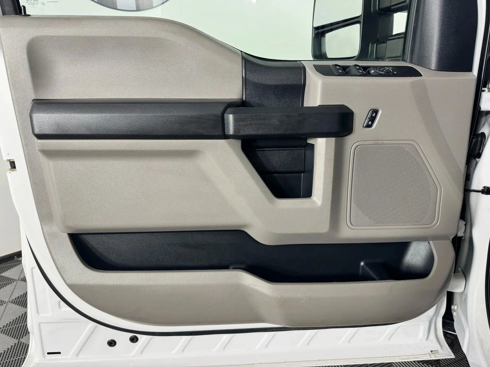 Used 2020 Ford F250 XL w/ Power Equipment Group image 26