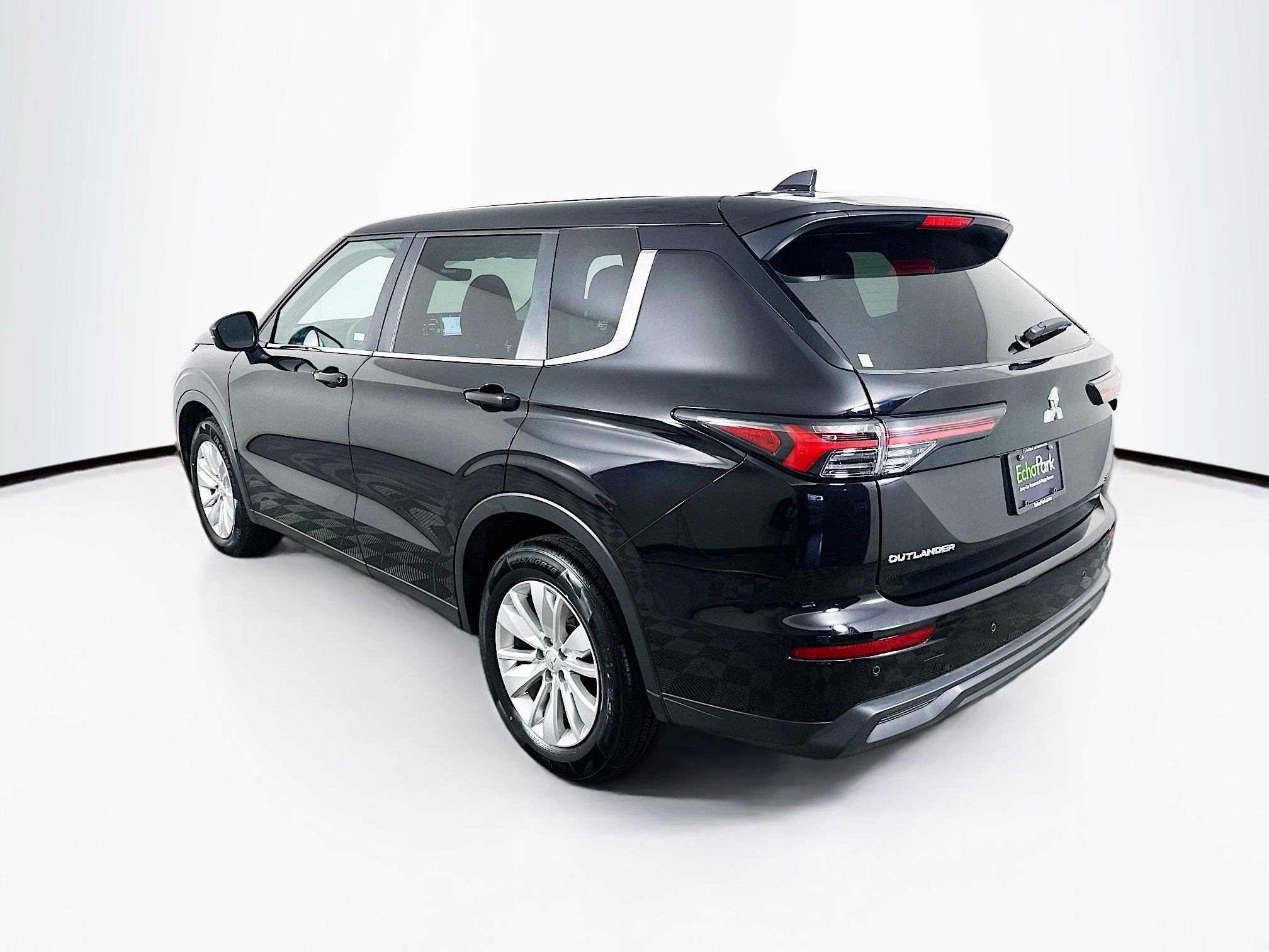 Used 2025 Mitsubishi Outlander ES image 5