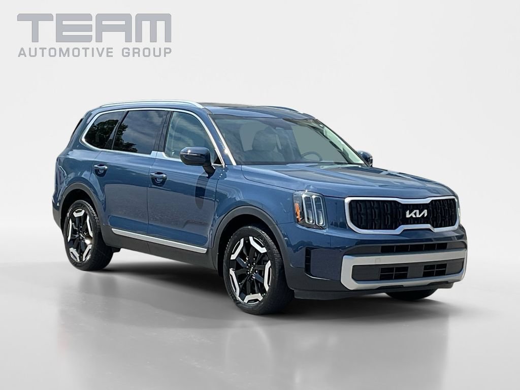 Used 2023 Kia Telluride EX w/ EX Captain's Chair Package