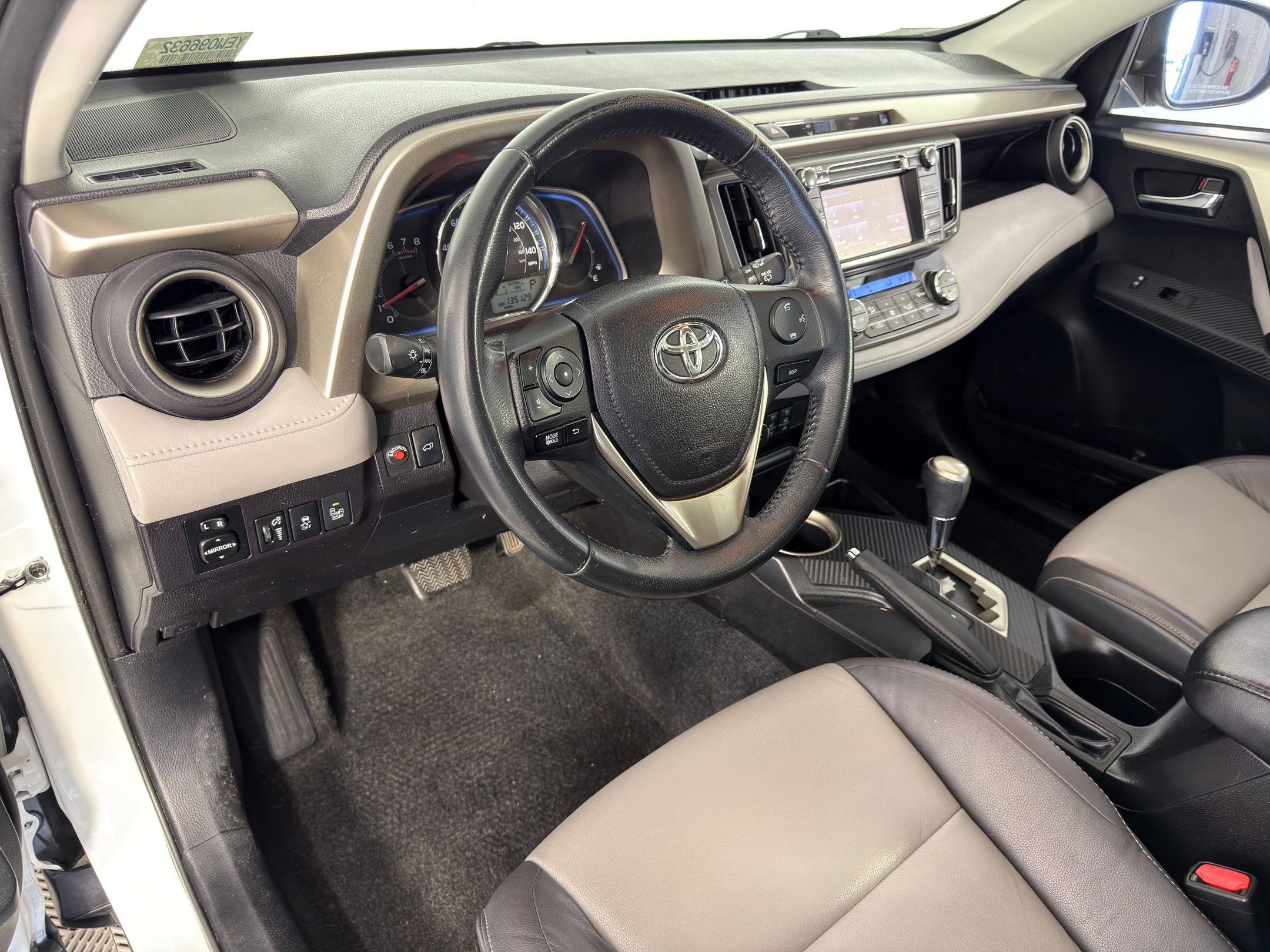 Used 2014 Toyota RAV4 Limited image 4