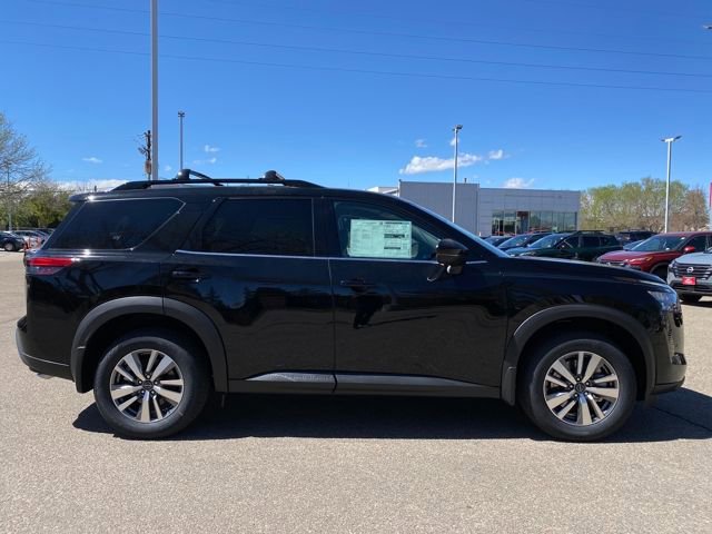 New 2026 Nissan Pathfinder SL image 6