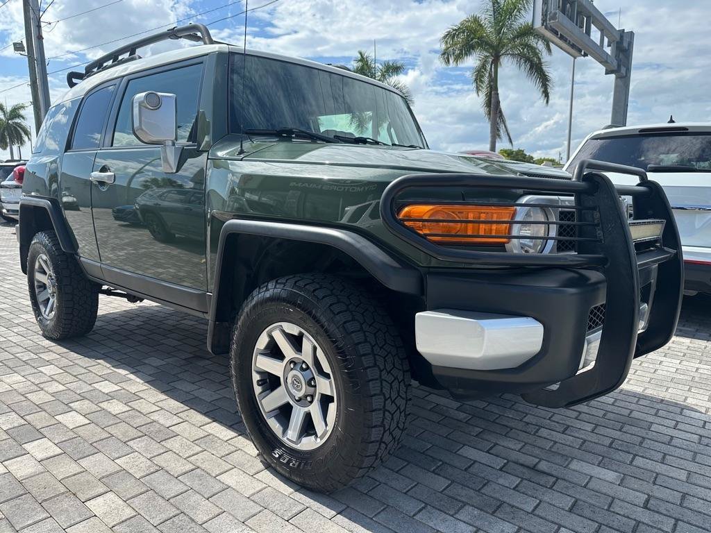 Used 2014 Toyota FJ Cruiser 4WD w/ Upgrade Package image 1