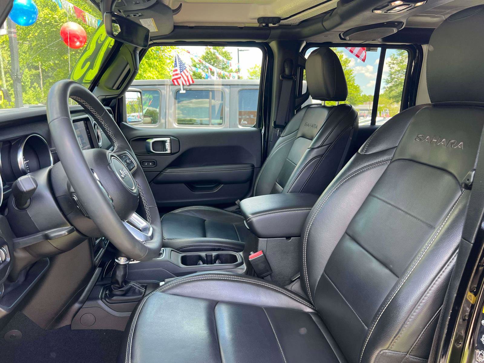 Used 2023 Jeep Wrangler Unlimited Sahara w/ Cold Weather Group AWD/4WD image 27
