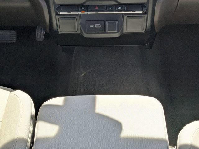 Used 2020 Chevrolet Silverado 1500 LT image 16