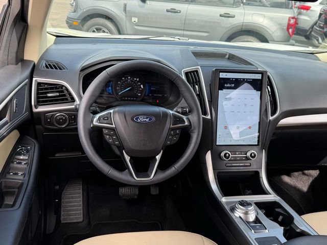 Used 2023 Ford Edge SEL w/ Convenience Package image 5