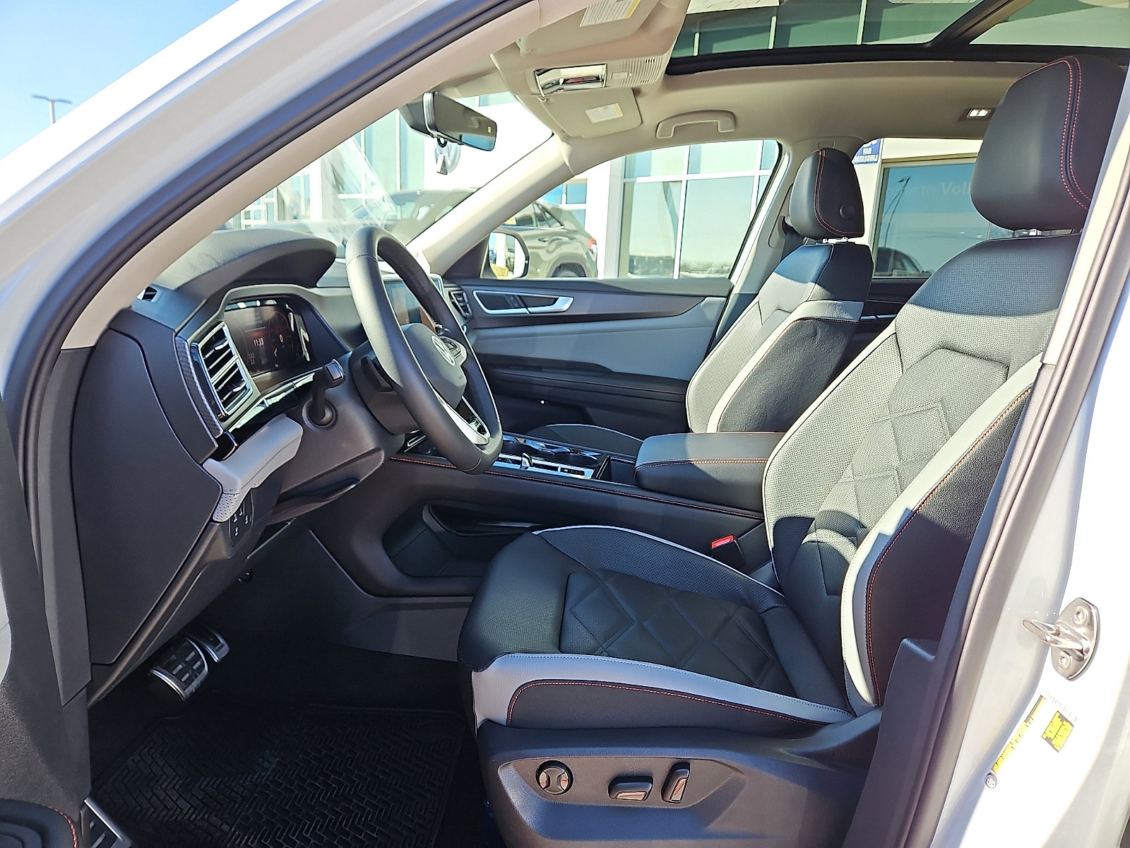 New 2026 Volkswagen Atlas Peak Edition image 12