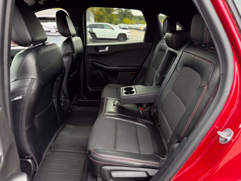 Used 2023 Ford Escape ST-Line w/ Tech Pack #1 AWD/4WD image 10