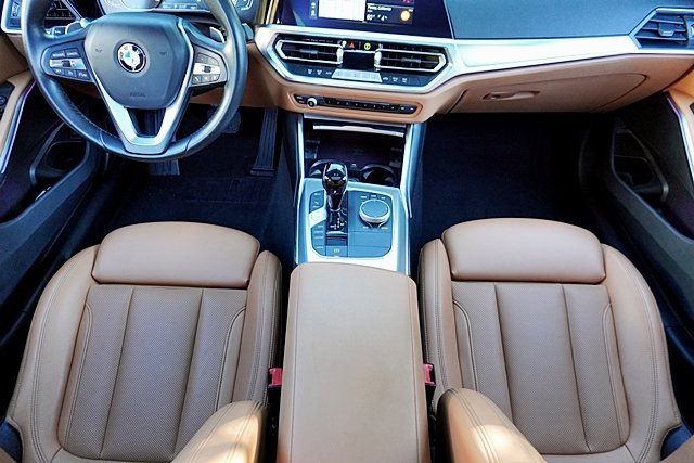 Used 2022 BMW 330i Sedan w/ Driving Assistance Package image 21