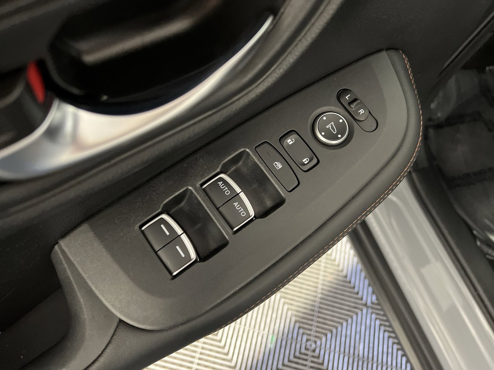 Used 2023 Honda HR-V Sport image 15