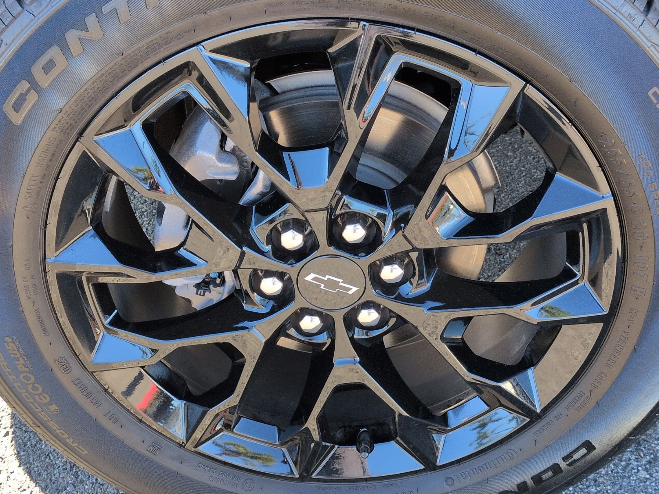 Used 2025 Chevrolet Traverse LT w/ Midnight/Sport Edition image 13